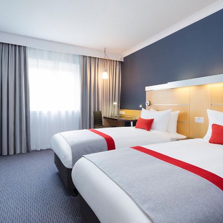 Holiday Inn Express Southampton - M27, J7 By Ihg Buitenkant foto