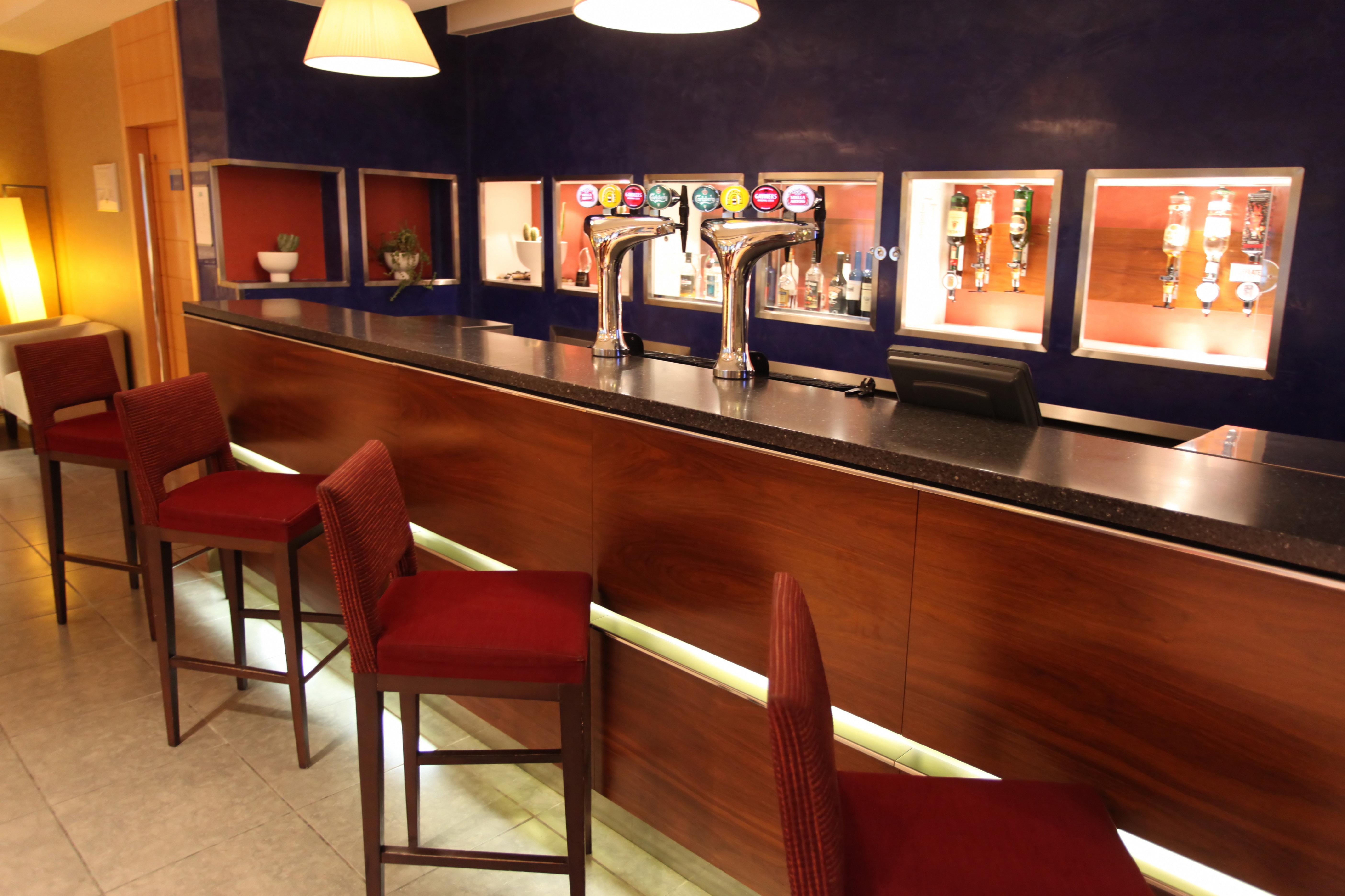 Holiday Inn Express Southampton - M27, J7 By Ihg Hedge End Buitenkant foto