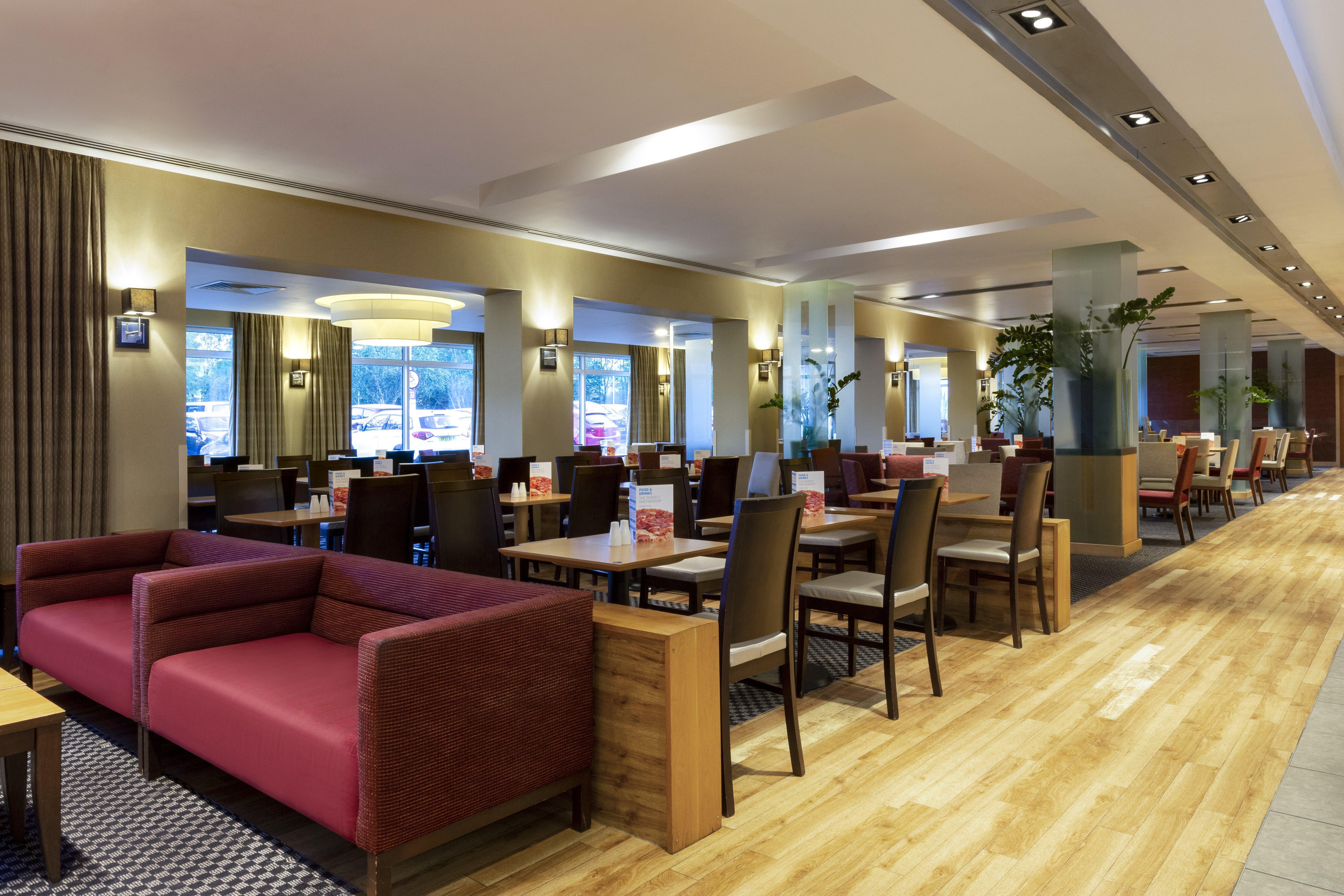 Holiday Inn Express Southampton - M27, J7 By Ihg Buitenkant foto