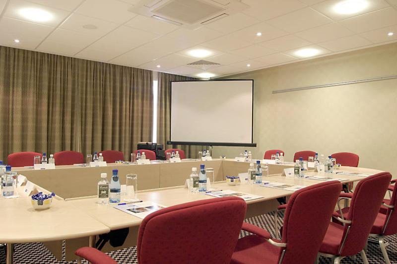 Holiday Inn Express Southampton - M27, J7 By Ihg Buitenkant foto