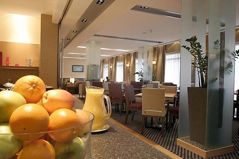 Holiday Inn Express Southampton - M27, J7 By Ihg Buitenkant foto