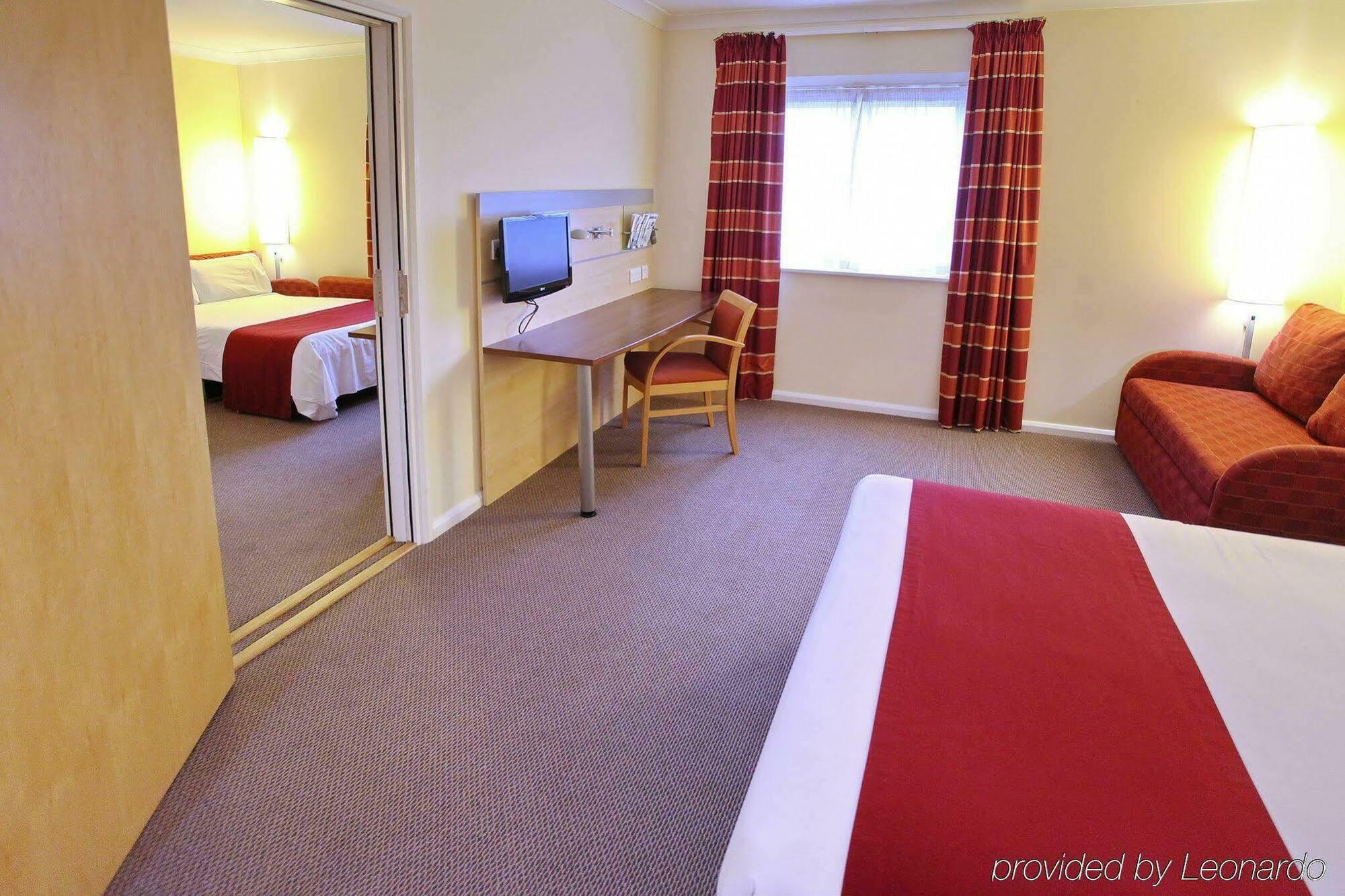 Holiday Inn Express Southampton - M27, J7 By Ihg Buitenkant foto