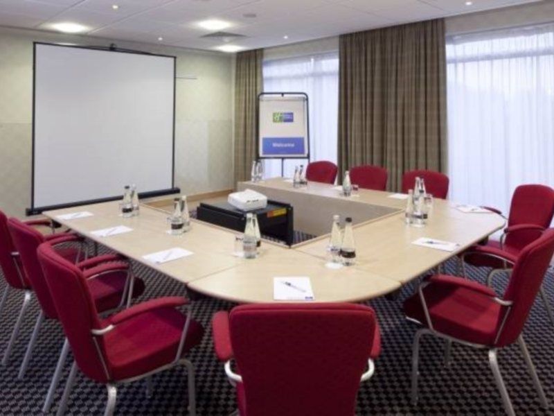 Holiday Inn Express Southampton - M27, J7 By Ihg Buitenkant foto